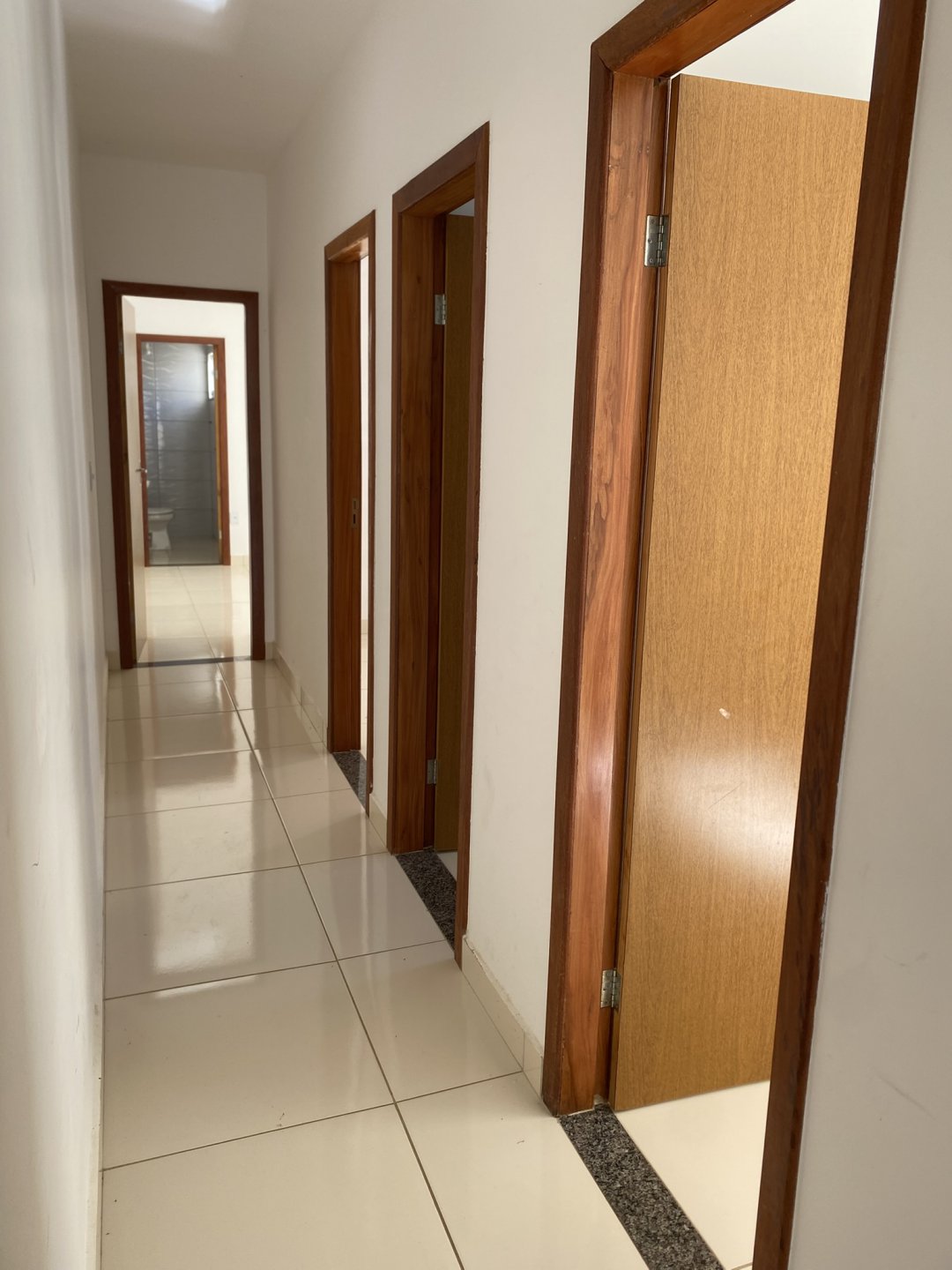 Casa 3 quartos sendo 1 suíte no Condomínio Terras Premium, perto do anel viário, saída para Anagé em Vitória da Conquista - Bahia. - foto 9