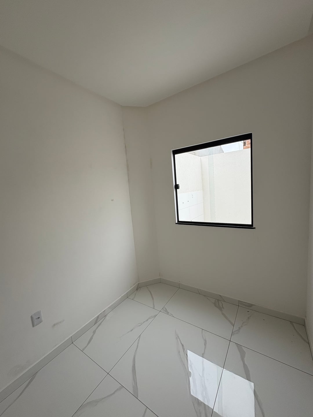 Casa duplex de 3 quartos sendo 2 suítes, garagem 2 carros + quintal - foto 9