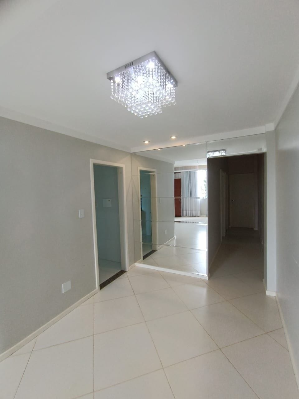 Excelente apartamento de 2 quartos sendo 1 suíte de 1ª andar com planejados na cozinha e quartos para venda ou locação, Candeias, Vitória da Conq - foto 9