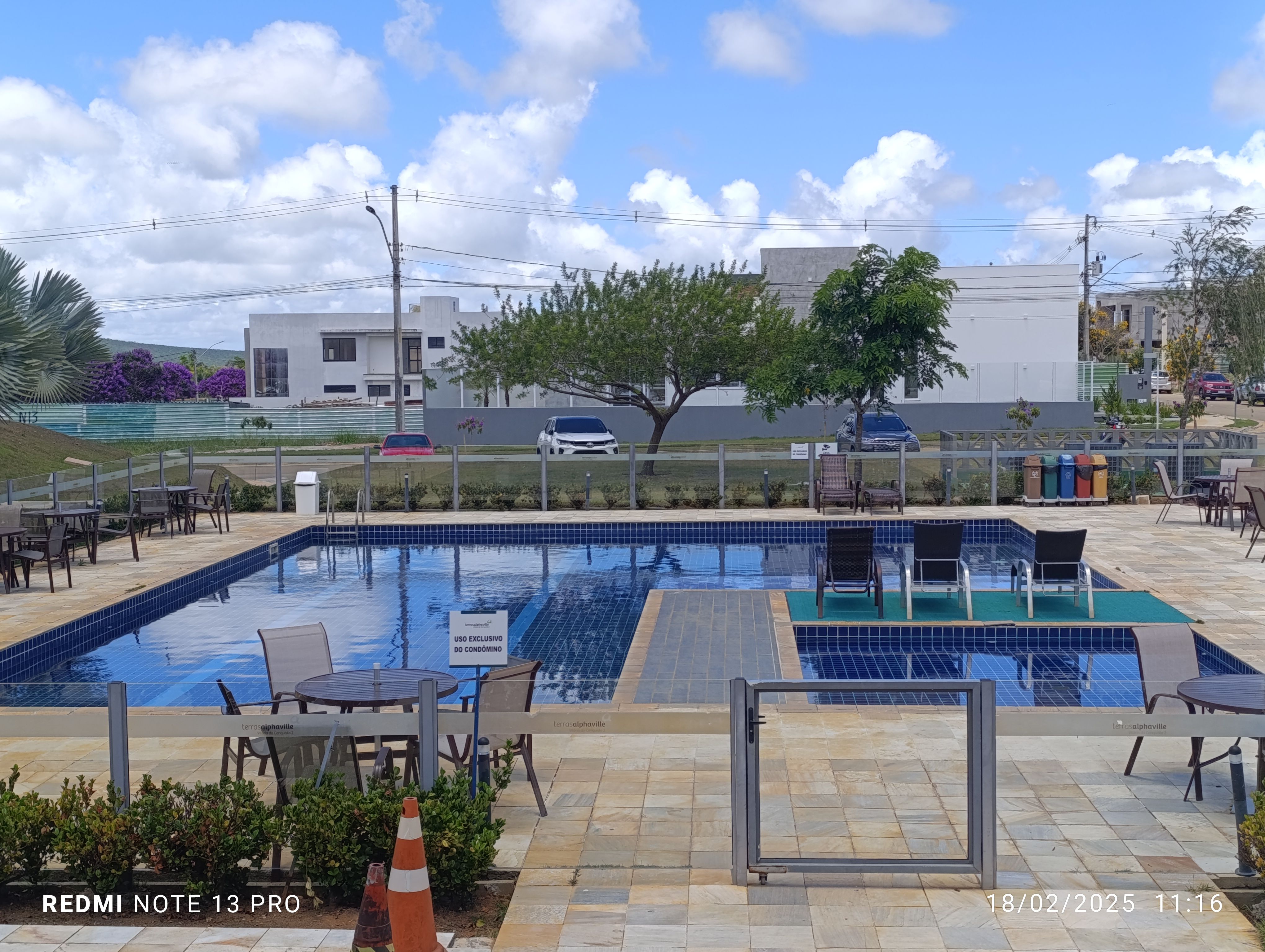 Casa 3 suítes, sala cozinha e gourmet com planejados alto padrão Alphaville II condomínio com infraestrutura completa de lazer - foto 10