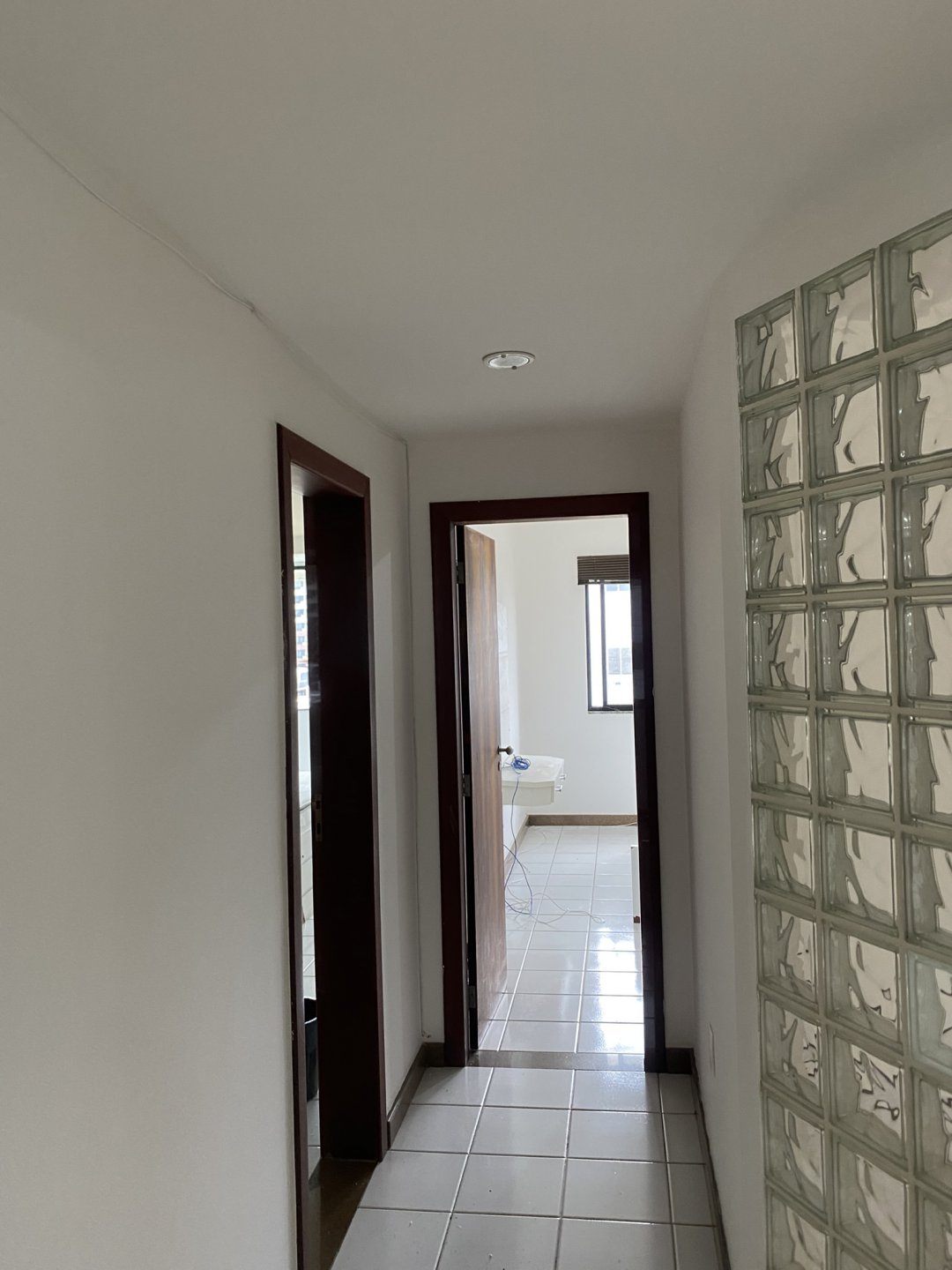 Excelente Apartamento 1º andar, 3/4 com suite, para Locação – Edifício Portal Brasil, Bairro Candeias, em Vitória da Conquista, Bahia - foto 9