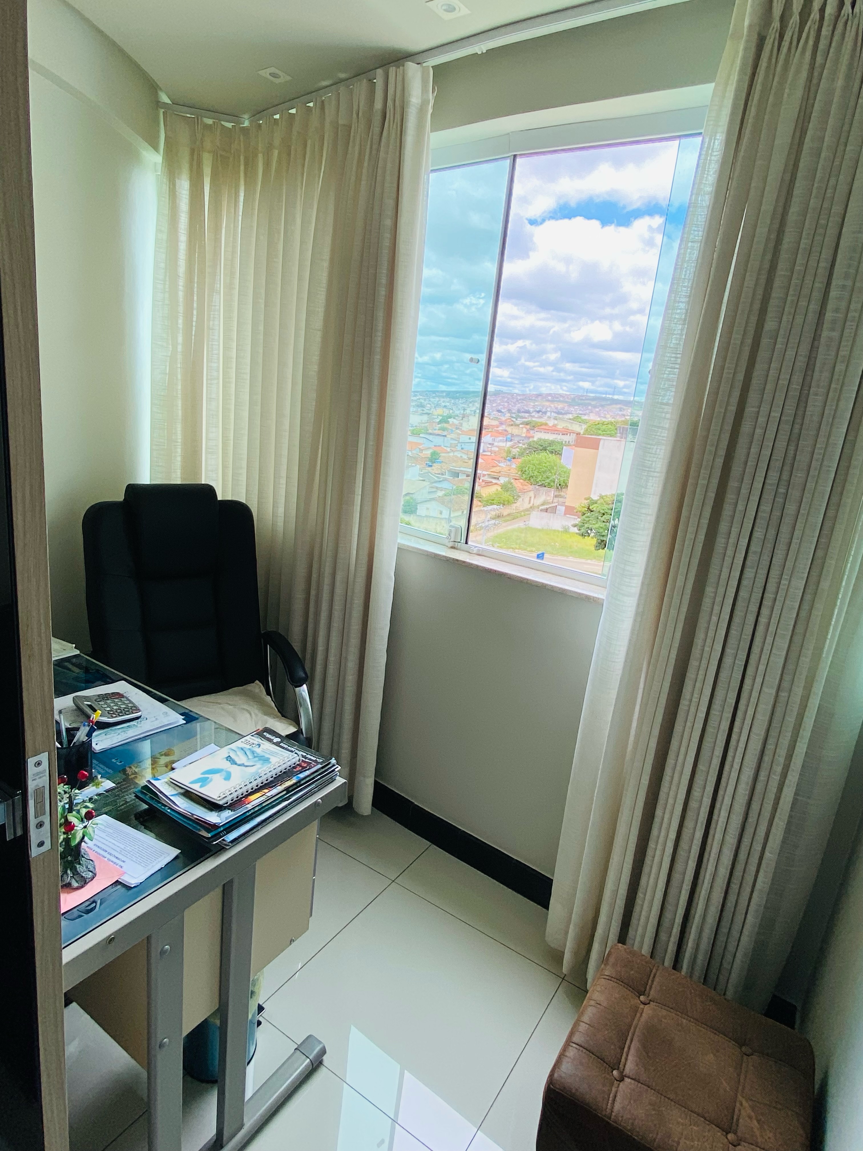 Vendo excelente apartamento de 3 quartos sendo 1 suíte, todo mobiliado, 103M² + 2 Elevadores no Candeias, Vitória da Conquista, BA - foto 10