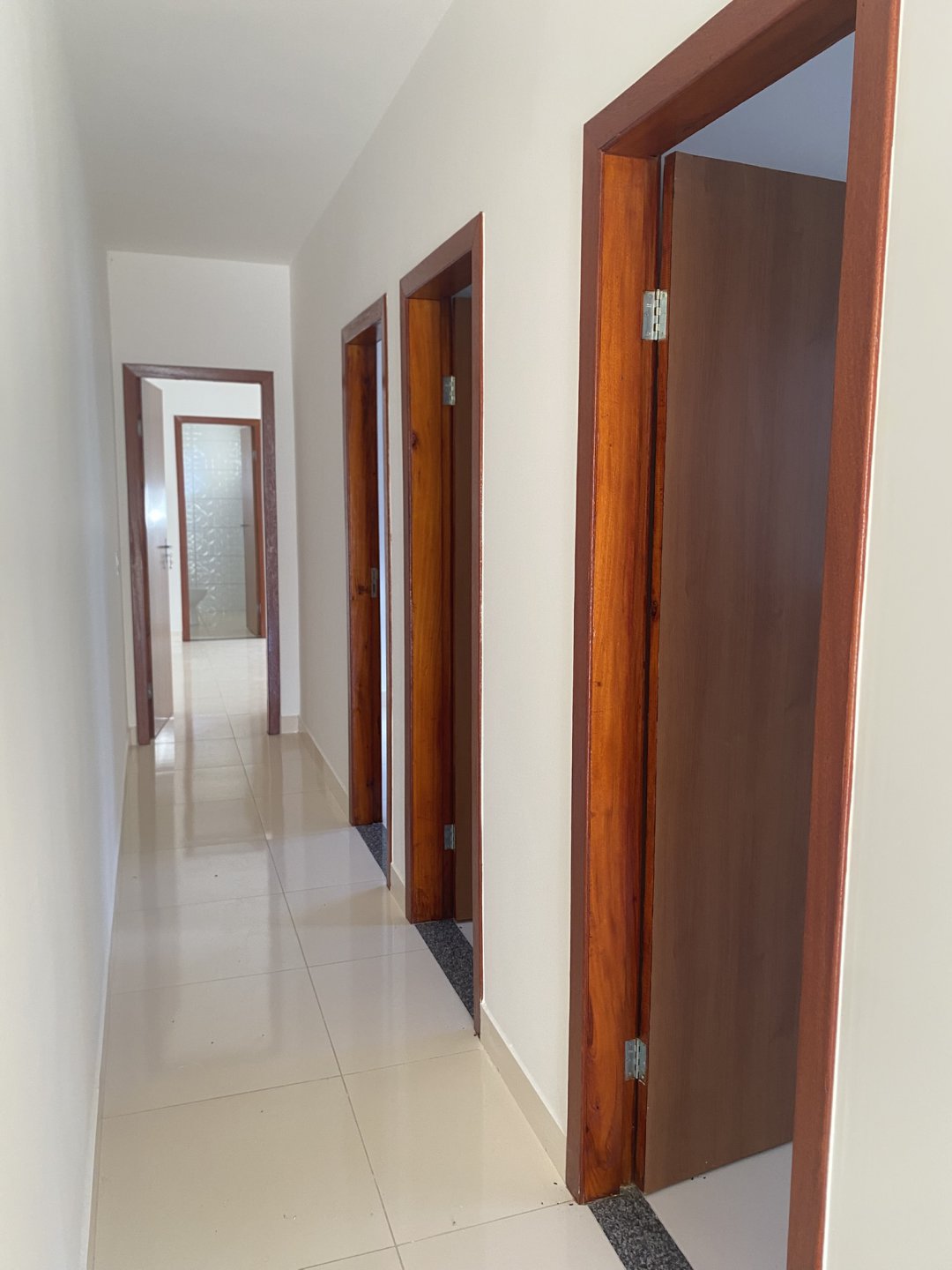 Casa 3/4 com suite, no Condomínio Terras Premium, em Vitória da Conquista - Bahia. - foto 9