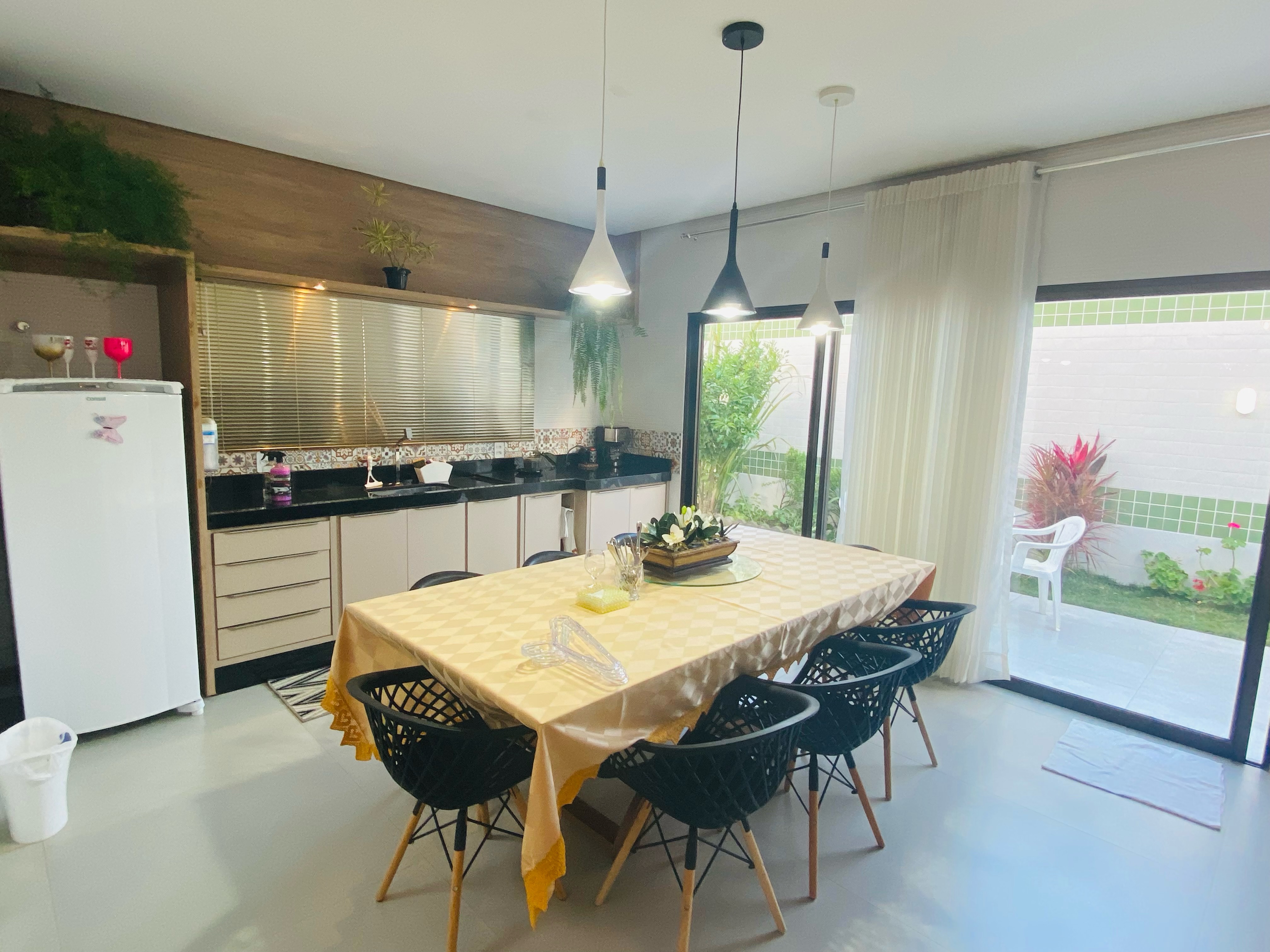 Linda Casa de 4 quartos sendo 3 suítes mais dependência completa e 4 vagas de garagem no Alphaville 1, Vitória da Conquista, BA - foto 10