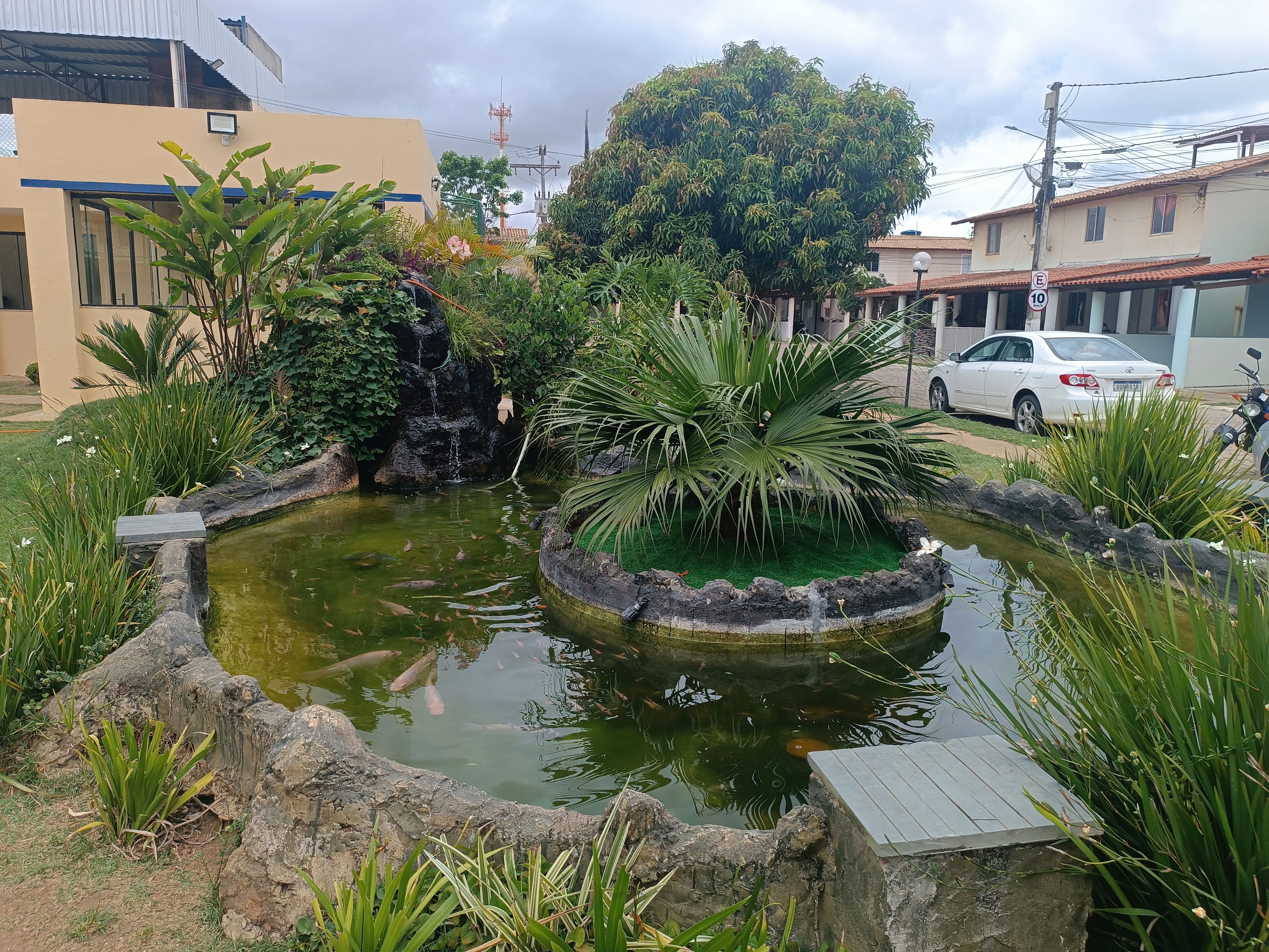 Vendo Vilage de 2 quartos com quintal, garagem coberta em ótima localização para venda na Laura Nunes no bairro Boa Vista, Vitória da Conquista, - foto 10