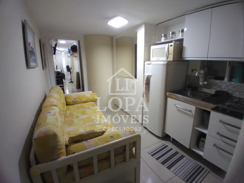 Imagens do imóveis Um apartamento dividido em dois, à venda em Copacabana com cento e vinte metros por  um milhão e quarenta mil reais