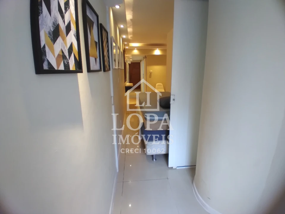 Imagens do imóveis Um apartamento dividido em dois, à venda em Copacabana com cento e vinte metros por  um milhão e quarenta mil reais