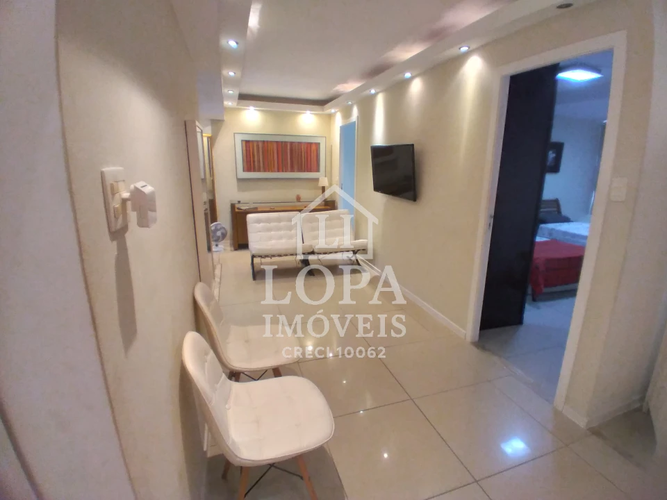Imagens do imóveis Um apartamento dividido em dois, à venda em Copacabana com cento e vinte metros por  um milhão e quarenta mil reais