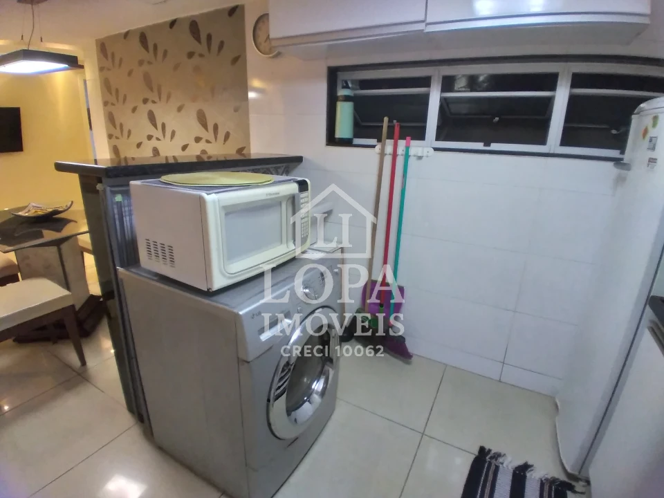 Imagens do imóveis Um apartamento dividido em dois, à venda em Copacabana com cento e vinte metros por  um milhão e quarenta mil reais