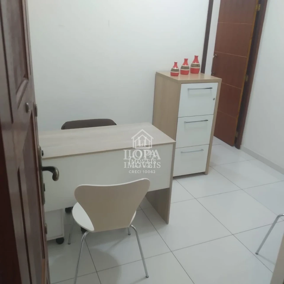 Sala Comercial A Vanda Na Praça TiraDentes