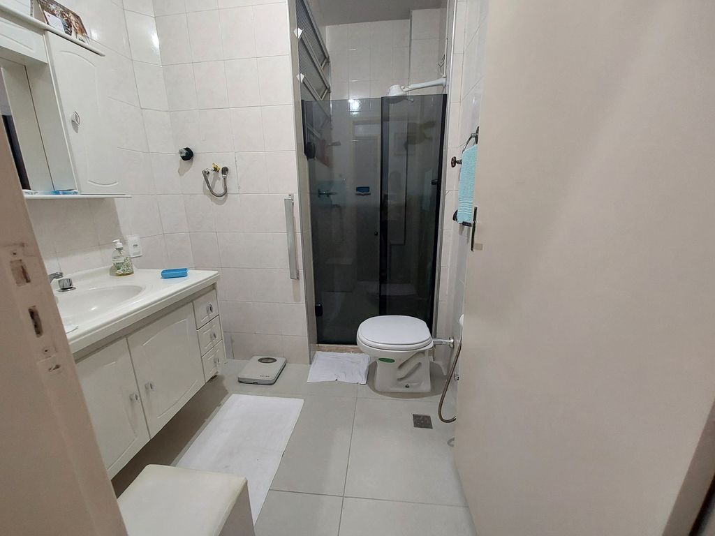 Imagens do imóveis Apartamento 3 quartos com dependência uma vaga de garagem na escritura.