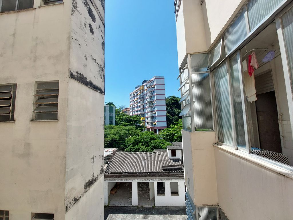 Imagens do imóveis Apartamento 3 quartos com dependência uma vaga de garagem na escritura.