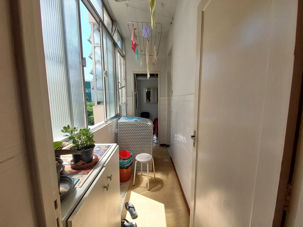 Imagens do imóveis Apartamento 3 quartos com dependência uma vaga de garagem na escritura.
