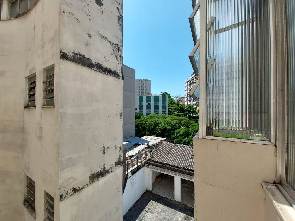Imagens do imóveis Apartamento 3 quartos com dependência uma vaga de garagem na escritura.