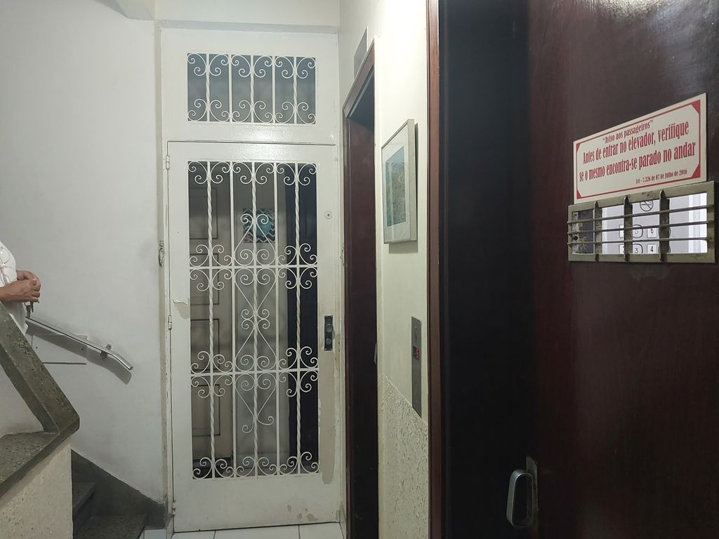Imagens do imóveis Apartamento 3 quartos com dependência uma vaga de garagem na escritura.