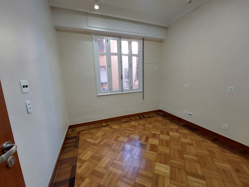 Imagens do imóveis Oportunidade apartamento dois quartos reformado