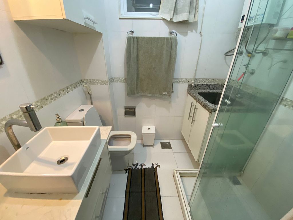 Imagens do imóveis Apartamento Totalmente Reformando na Rua Riachuelo no Centro do Rio de Janeiro