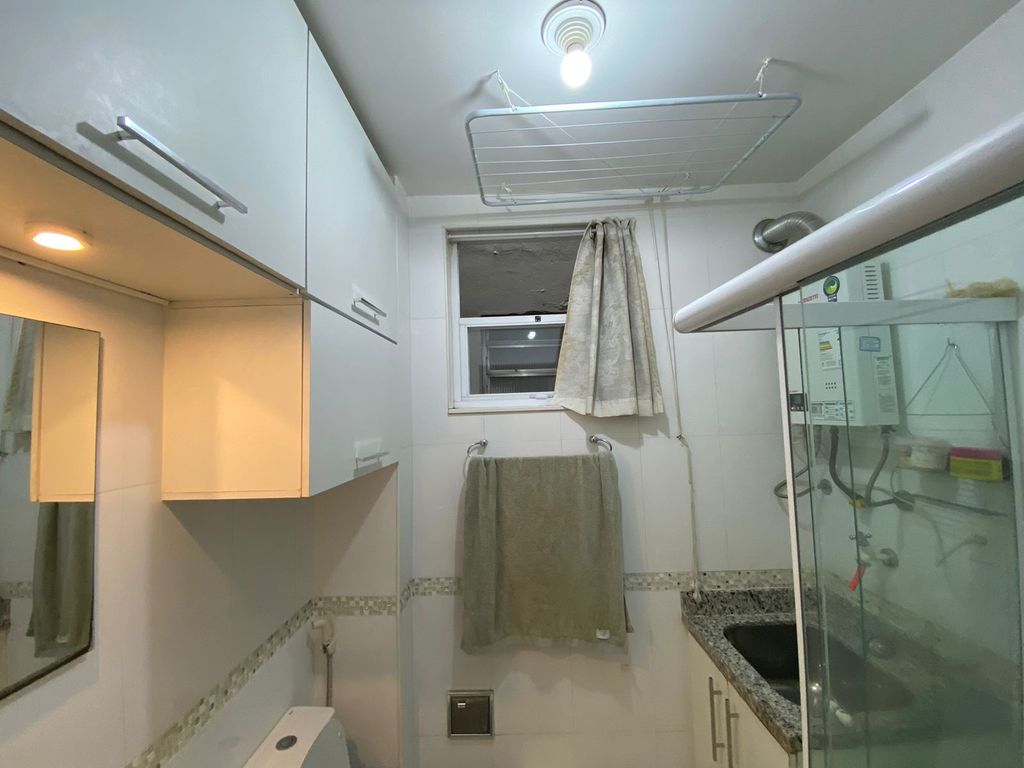 Imagens do imóveis Apartamento Totalmente Reformando na Rua Riachuelo no Centro do Rio de Janeiro