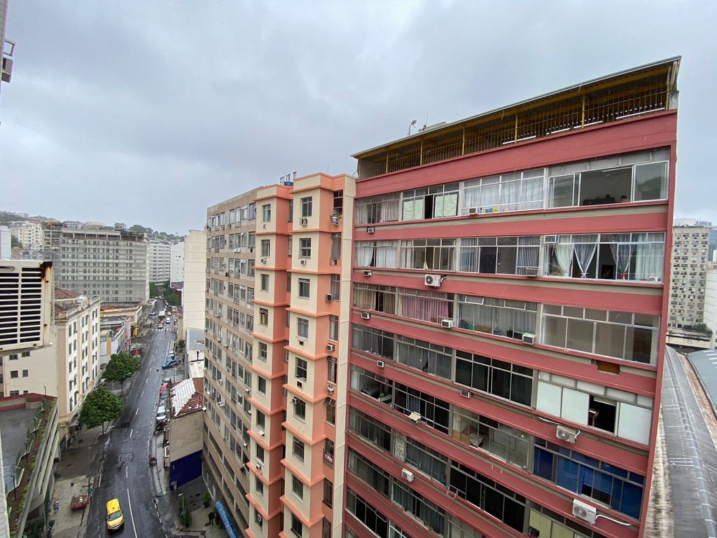 Imagens do imóveis Apartamento Totalmente Reformando na Rua Riachuelo no Centro do Rio de Janeiro