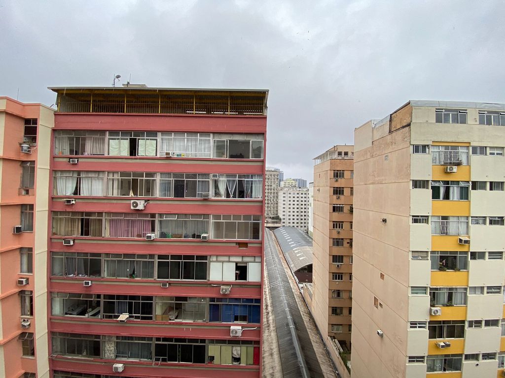 Imagens do imóveis Apartamento Totalmente Reformando na Rua Riachuelo no Centro do Rio de Janeiro