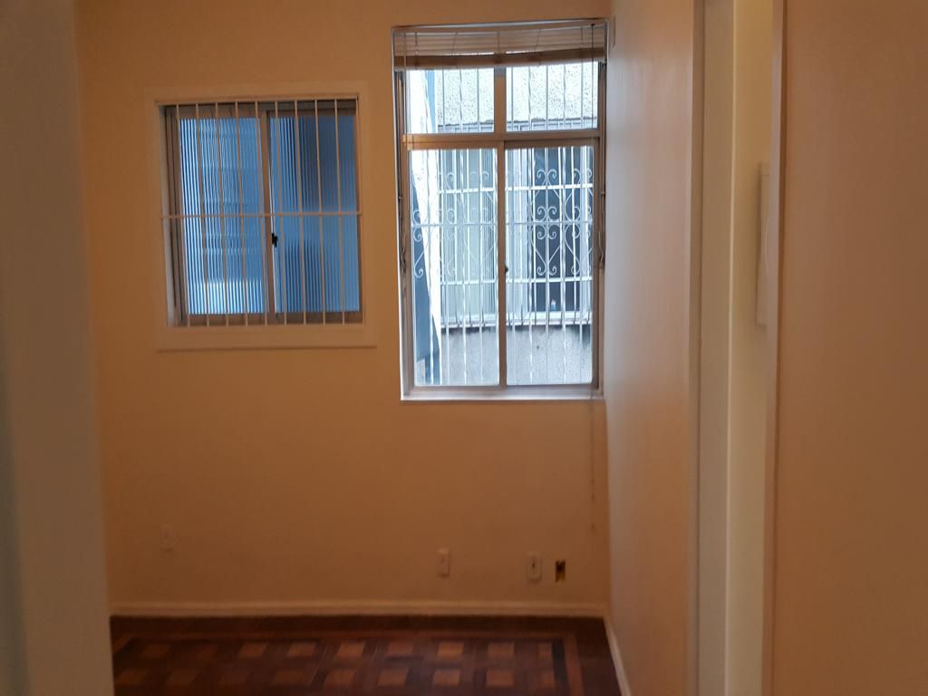 Imagens do imóveis Apartamneto emSanta Tresa, 3 dormitórios,2 banheiros e 80 metros quadrados.