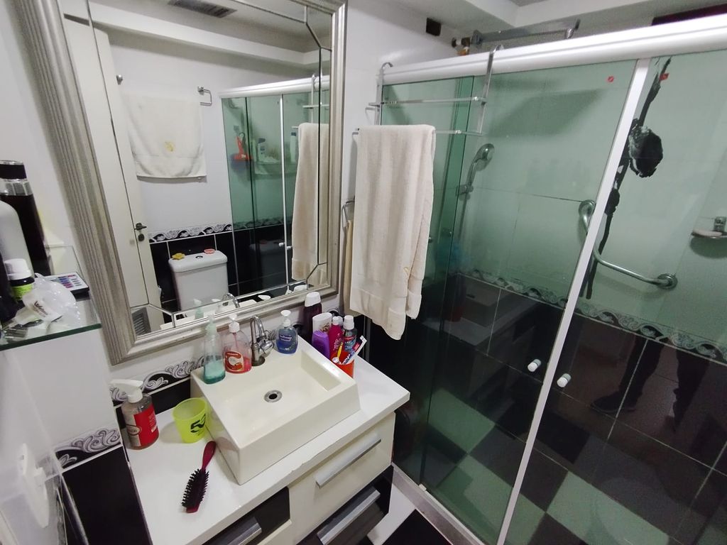 Imagens do imóveis Apartamento de Sala Dois Quartos Com Dependência Completa no Centro do Rio