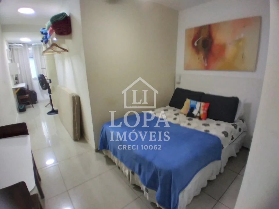 Imagens do imóveis Um apartamento dividido em dois, à venda em Copacabana com cento e vinte metros por  um milhão e quarenta mil reais
