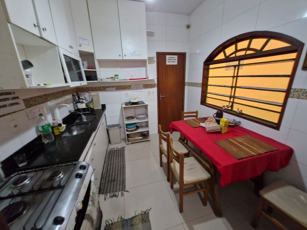 Imagens do imóveis Hostel com cerca de 250 metros quadrados no Bairro Catunbí.