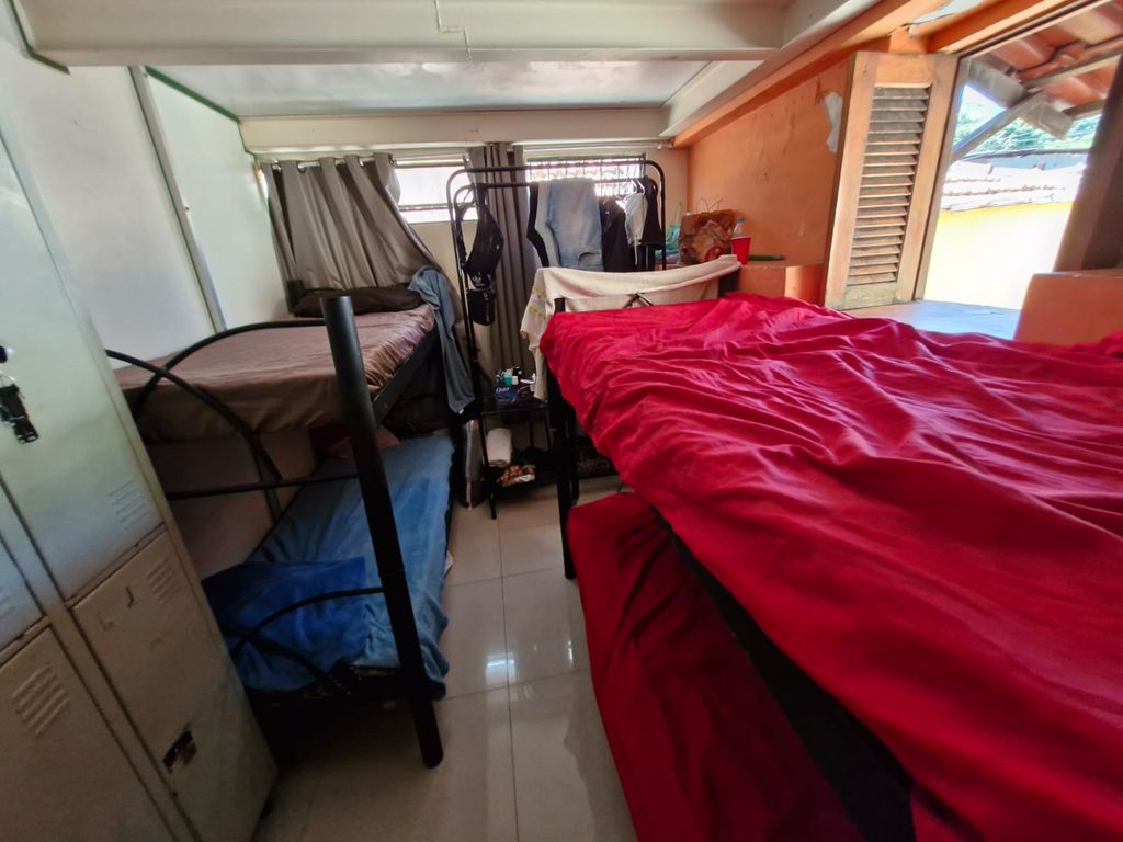 Imagens do imóveis Hostel com cerca de 250 metros quadrados no Bairro Catunbí.