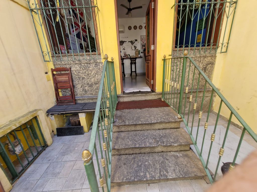Imagens do imóveis Hostel com cerca de 250 metros quadrados no Bairro Catunbí.