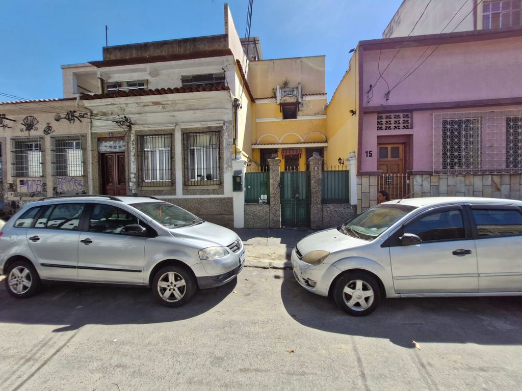 Imagens do imóveis Hostel com cerca de 250 metros quadrados no Bairro Catunbí.