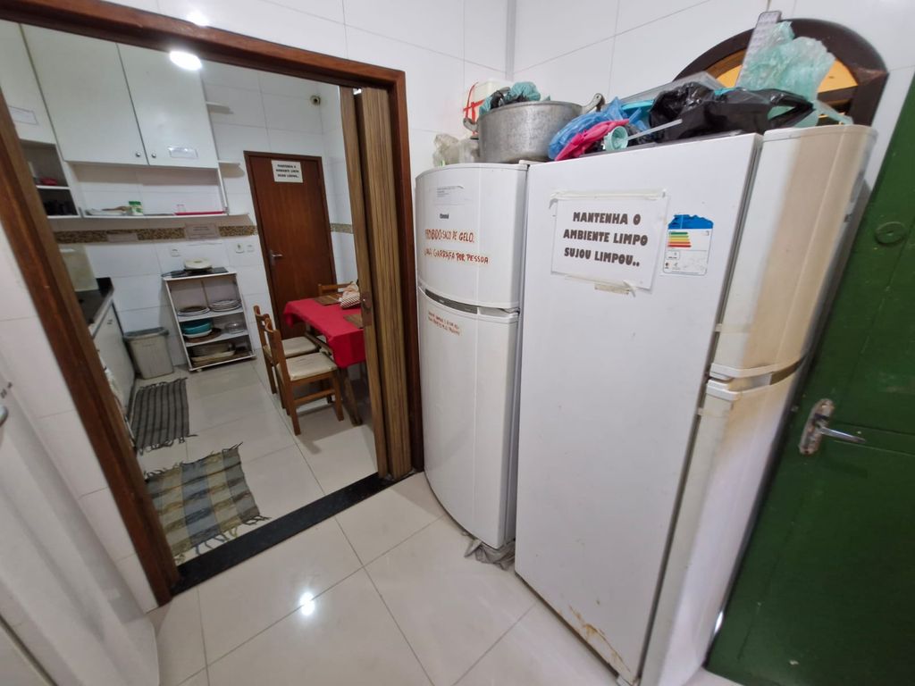 Imagens do imóveis Hostel com cerca de 250 metros quadrados no Bairro Catunbí.