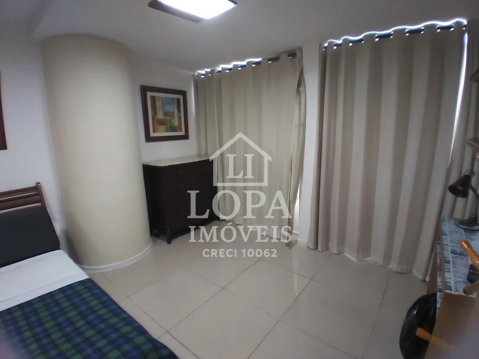 Imagens do imóveis Um apartamento dividido em dois, à venda em Copacabana com cento e vinte metros por  um milhão e quarenta mil reais