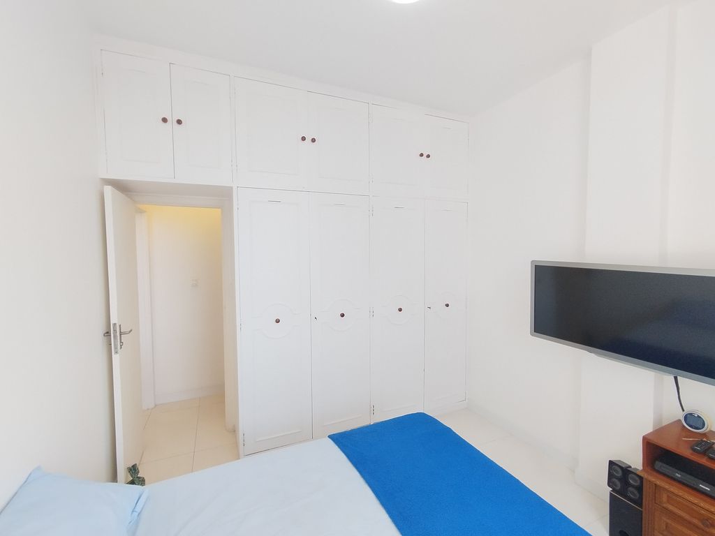 Imagens do imóveis Apartamento de Sala um Quarto Dependência e Garagem, centro do Rio de Janeiro