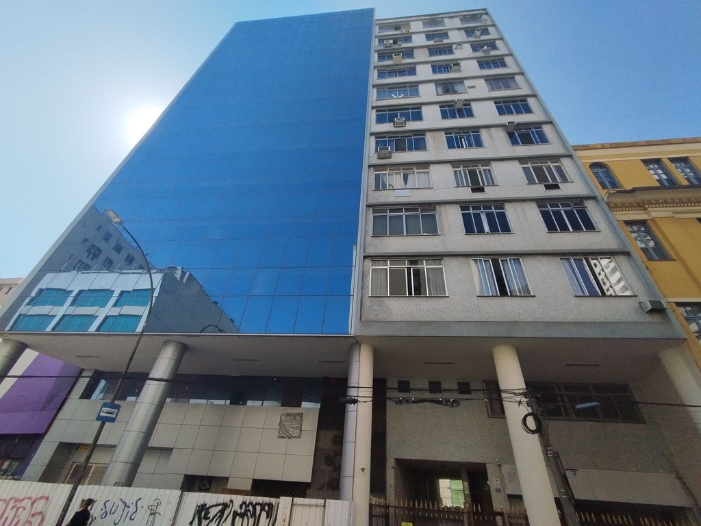 Imagens do imóveis Apartamento de Sala um Quarto Dependência e Garagem, centro do Rio de Janeiro