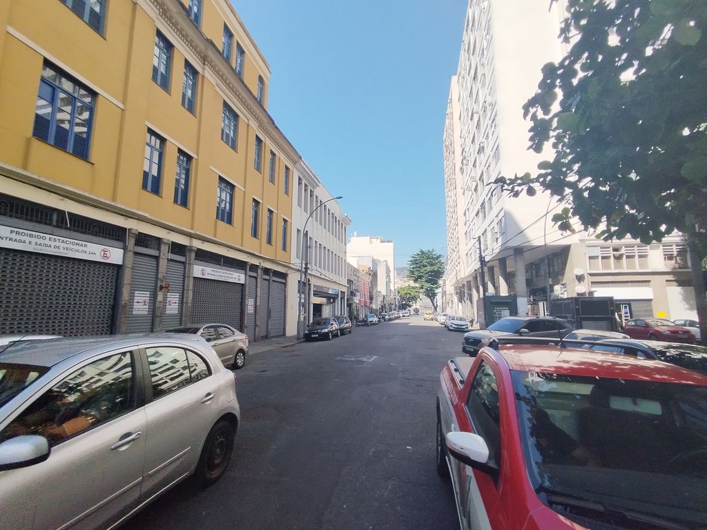 Imagens do imóveis Apartamento de Sala um Quarto Dependência e Garagem, centro do Rio de Janeiro