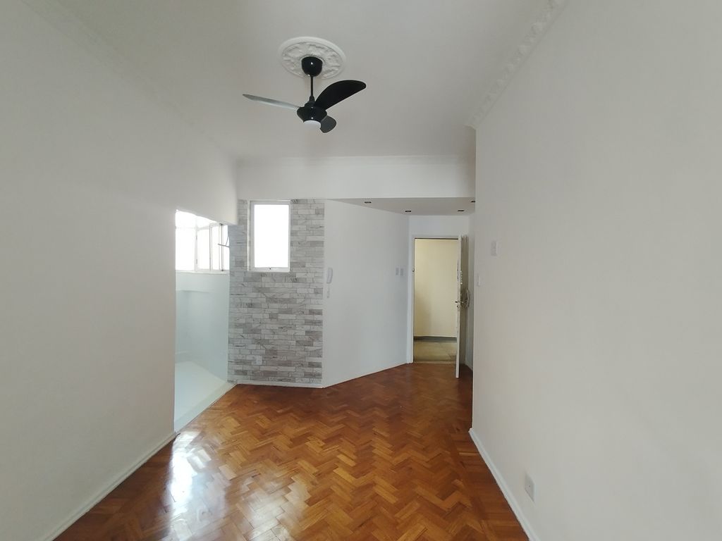 Imagens do imóveis Apartamento de Sala e Quarto com área para vender em Centro Rio de Janeiro