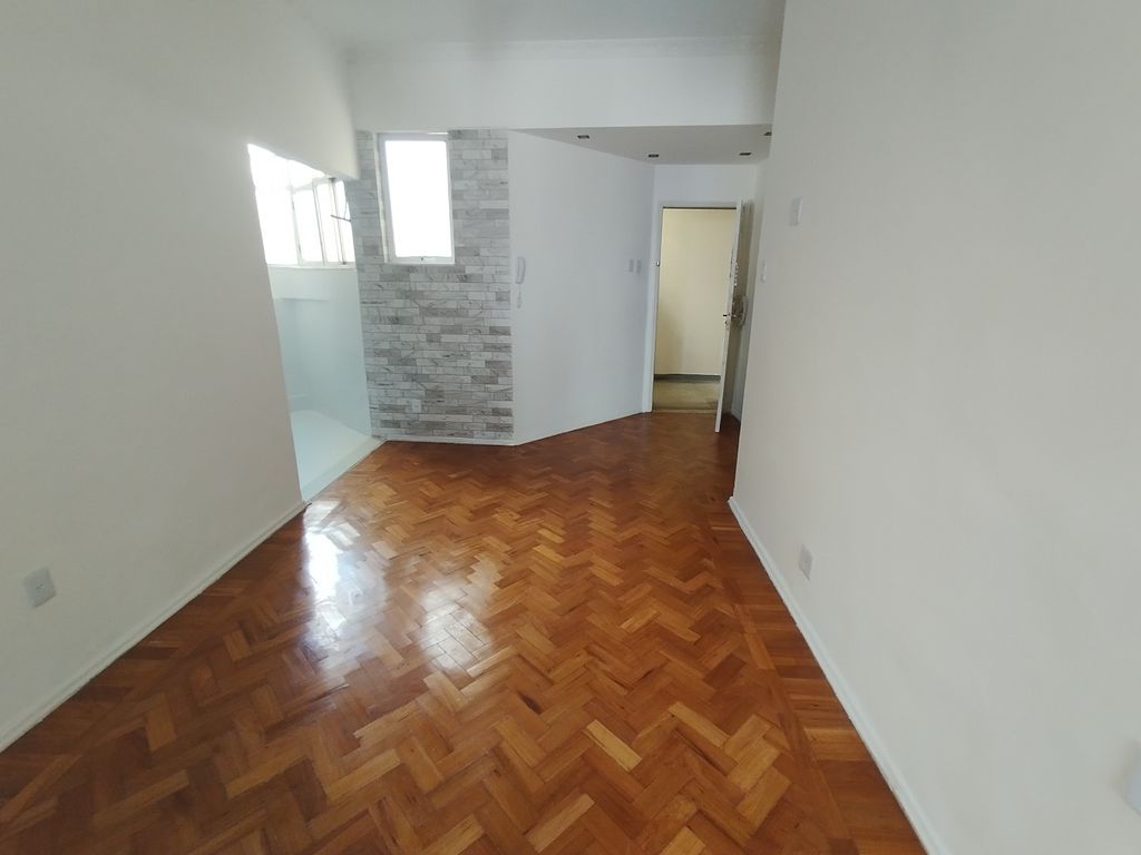 Imagens do imóveis Apartamento de Sala e Quarto com área para vender em Centro Rio de Janeiro