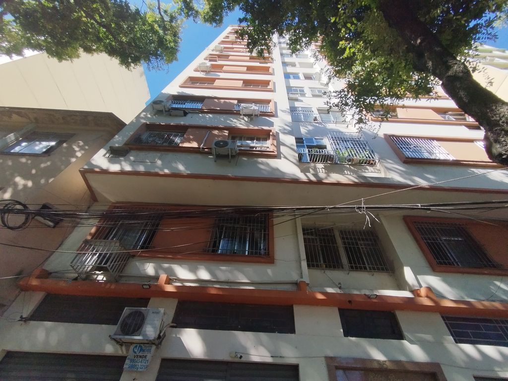 Imagens do imóveis Apartamento de Sala e Quarto com área para vender em Centro Rio de Janeiro