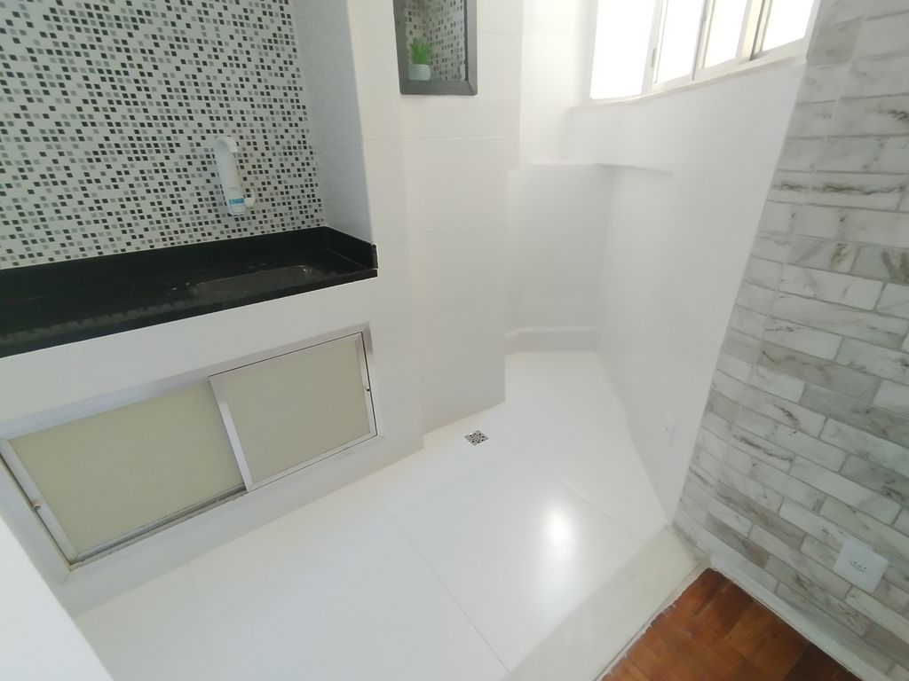 Imagens do imóveis Apartamento de Sala e Quarto com área para vender em Centro Rio de Janeiro