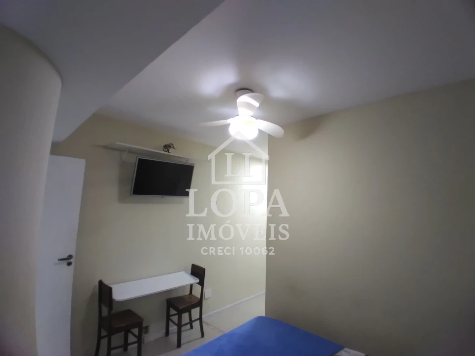Imagens do imóveis Um apartamento dividido em dois, à venda em Copacabana com cento e vinte metros por  um milhão e quarenta mil reais