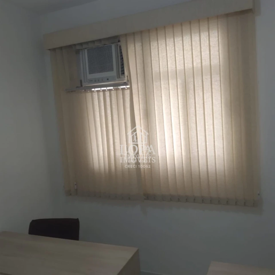 Sala Comercial A Vanda Na Praça TiraDentes