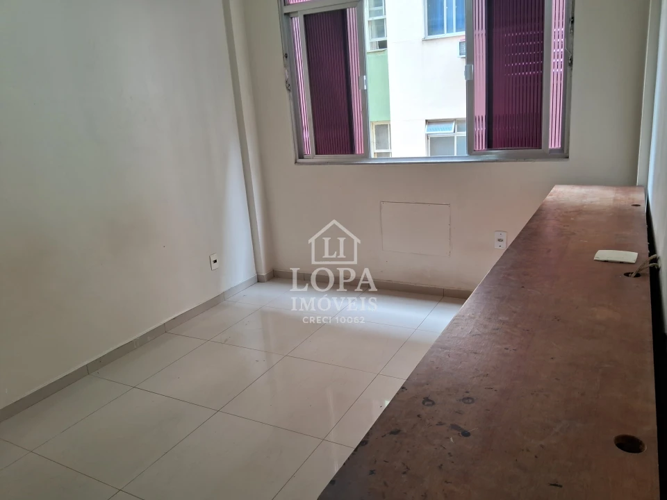 Imagens do imóveis Apartmapartamento Sala Dois Quartos No Bairro de Fatima Rj