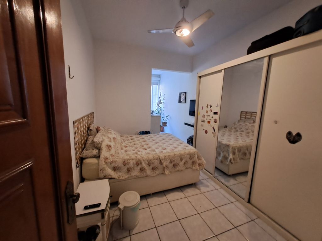 Imagens do imóveis Apartamento Dois Quartos com Dependência na Rua Riachuelo Centro do RJ