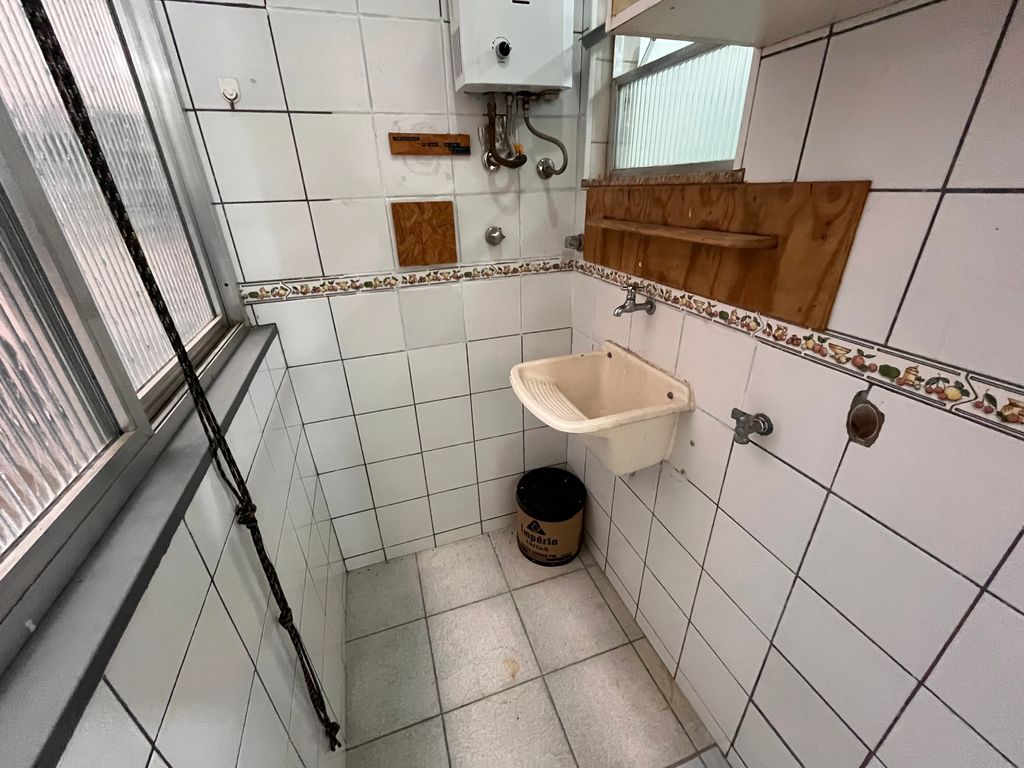 Imagens do imóveis Apartamento de Quarto e Sala na Rua Riachuelo no Centro do Rio de Janeiro