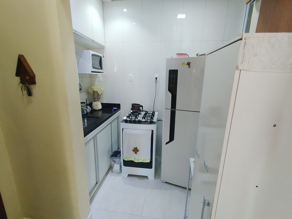 Imagens do imóveis Apartamento de sala quarto cozinha banheiro no, bairro de Fátima Rio de Janeiro