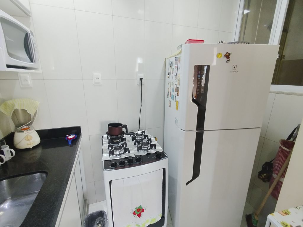 Imagens do imóveis Apartamento de sala quarto cozinha banheiro no, bairro de Fátima Rio de Janeiro