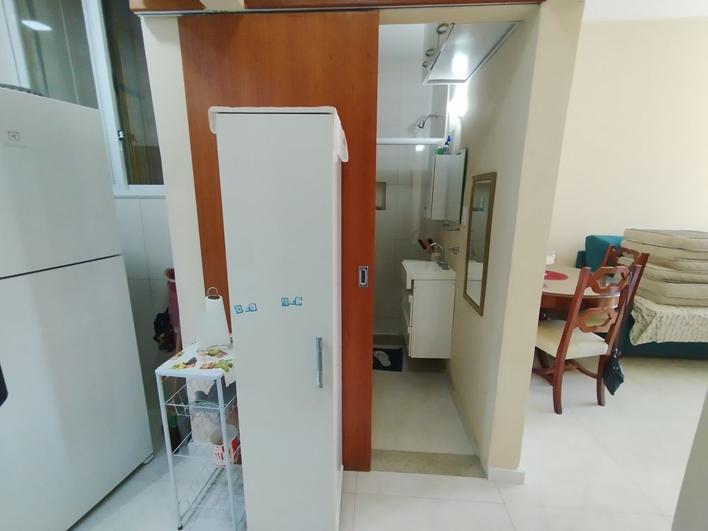 Imagens do imóveis Apartamento de sala quarto cozinha banheiro no, bairro de Fátima Rio de Janeiro