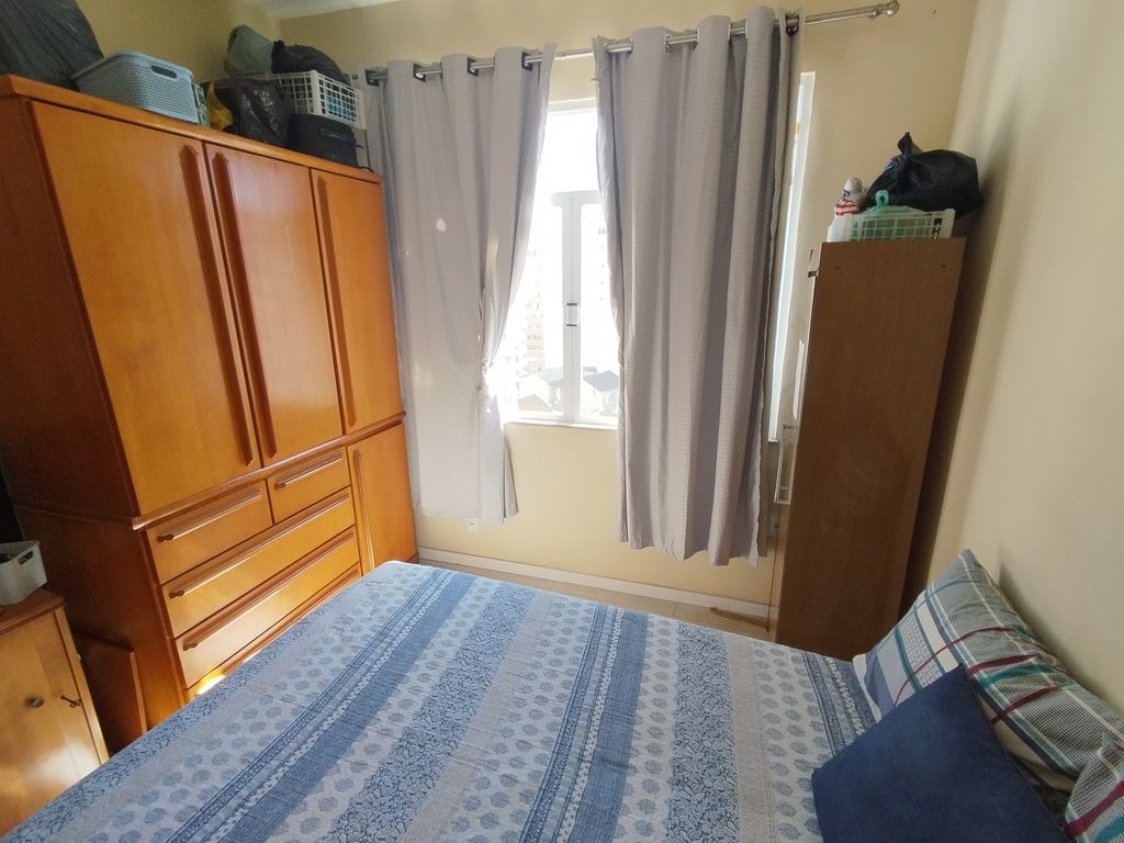 Imagens do imóveis Apartamento de sala quarto cozinha banheiro no, bairro de Fátima Rio de Janeiro