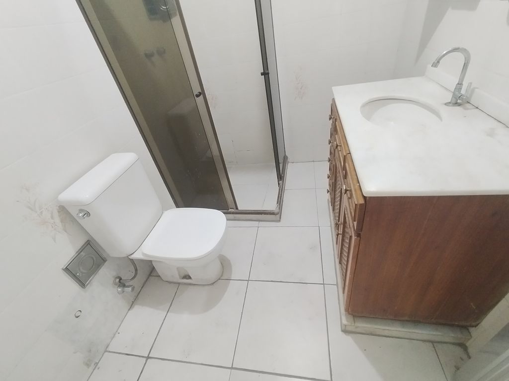 Imagens do imóveis Apartamento de sala e dois quartos com dependência em centro Rio de Janeiro